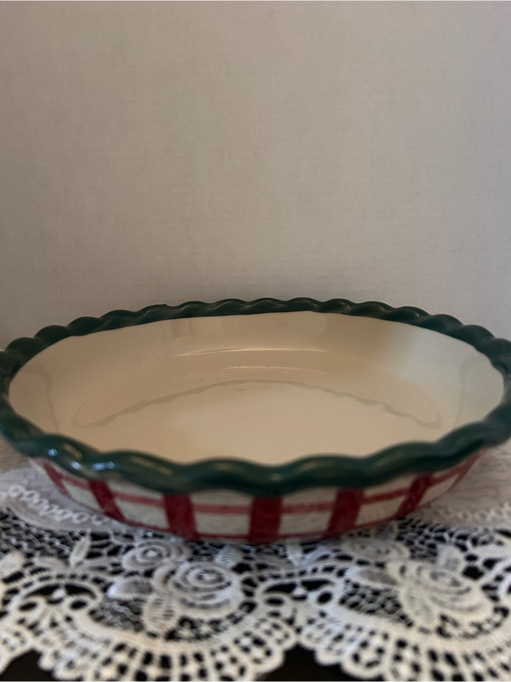 Vintage Pie Pan Round Ceramic Design Pack Inc. Beige Red Green Heavy 10.5"